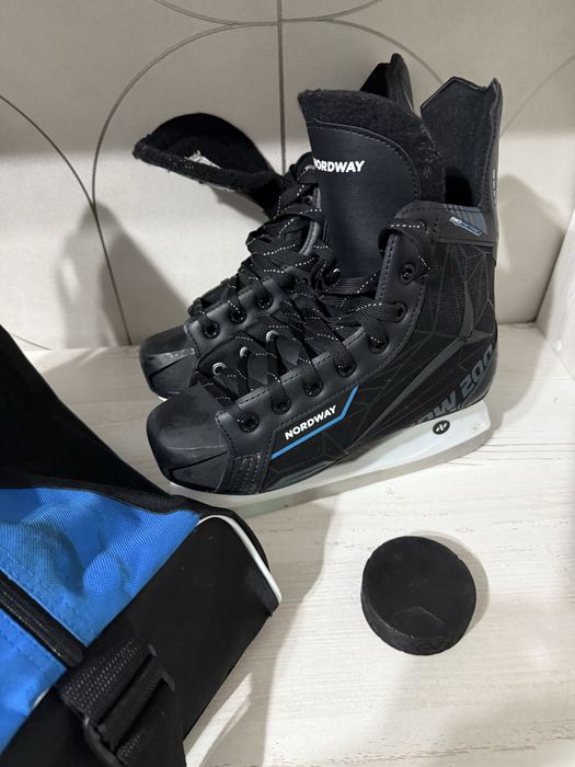 Коньки 39 размер.