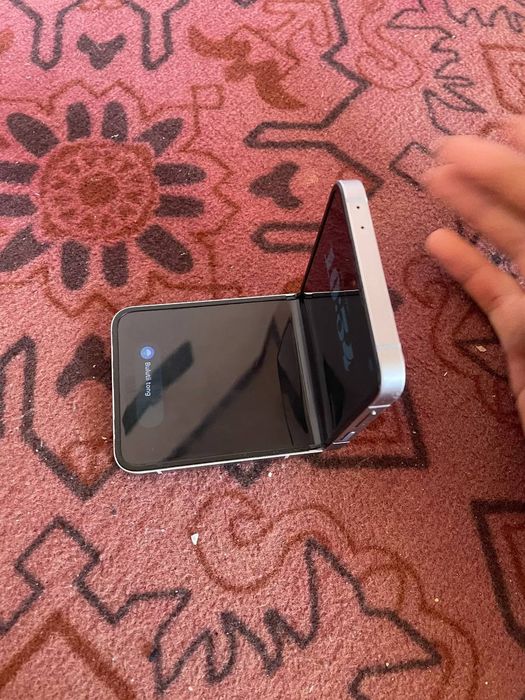 Samsung Galaxy Z Flip 6 kafolati bilan