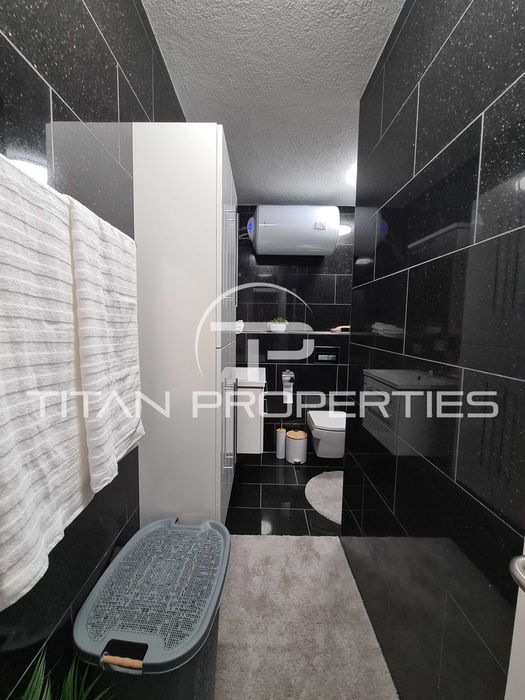 Продава се Тристаен апартамент в Пловдив, Христо Смирненски - 113 кв.м за 1677 €/кв.м - Снимка #8