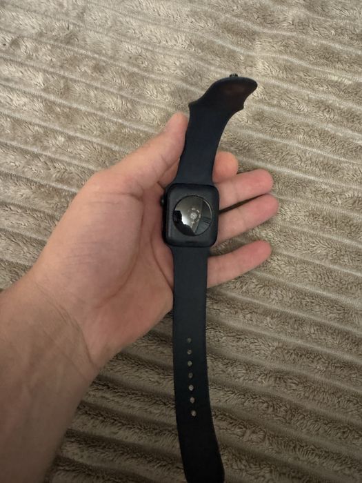 Продам Apple watch se 2