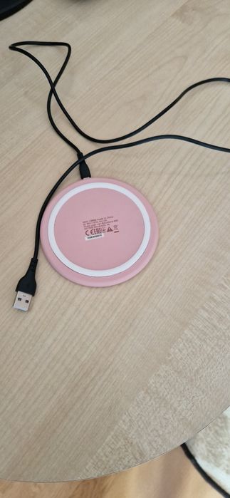 Бежично Зарядно с Кабел