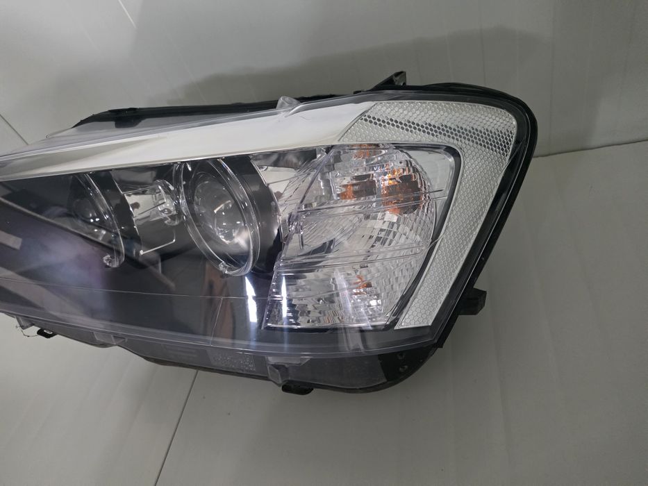 Far stanga BMW X3 F25 Xenon Dynamic AHL original