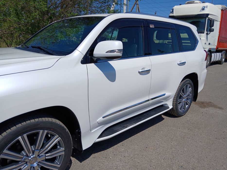 Lexus lx 570, 2017г.