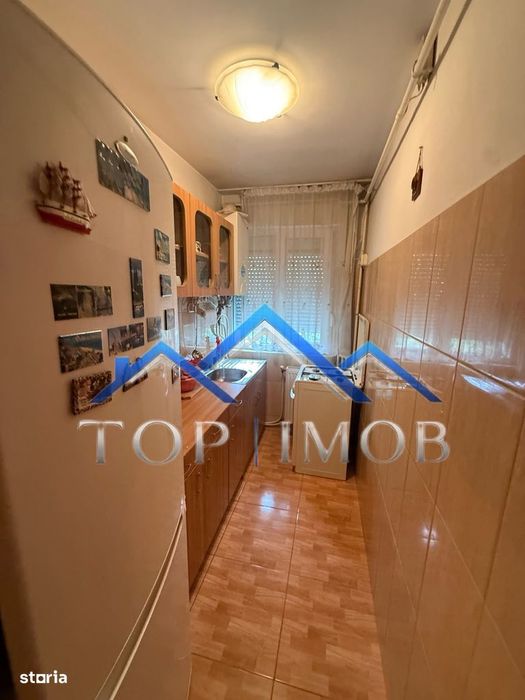2  camere la etajul 3, centrala, termopan, izolat, zona Milcov