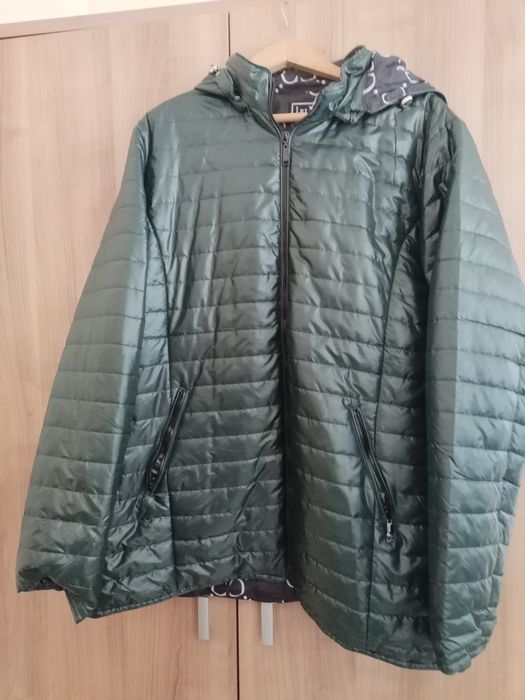 Дамско яке с качулка