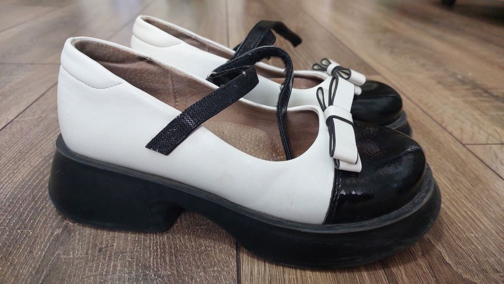 Сандалии детские школьные