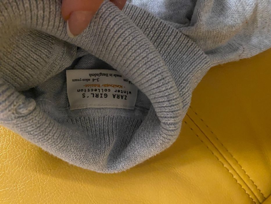 Vand un lot de 5 articole fetite mar.3-4 ani