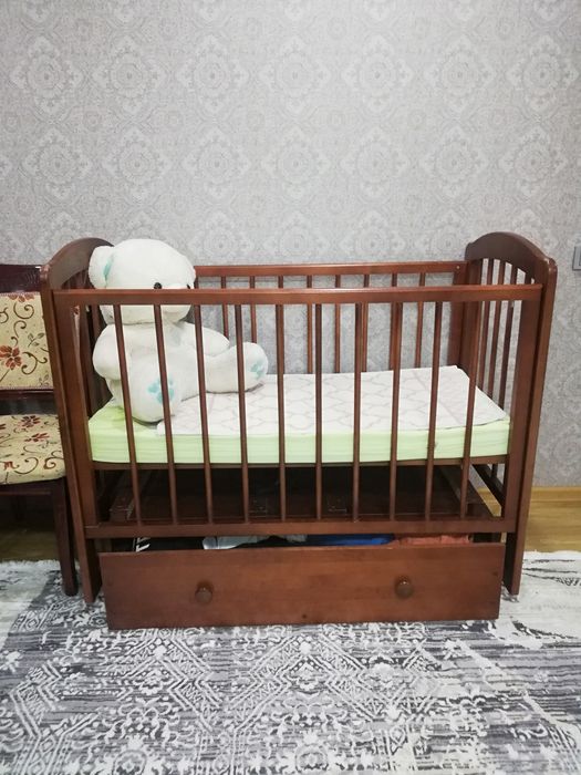 Детская кроватка