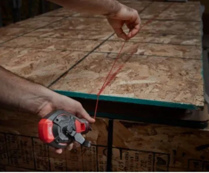 Зидарска чертилка Milwaukee 48-22-3986 /30.5м червена боя