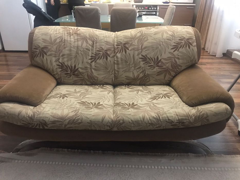 Продам диваны с креслом