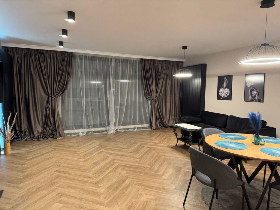 Дава се под наем Тристаен апартамент в София, Дианабад - 140 кв.м за 1346.4 € - Снимка #1