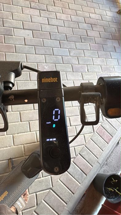 Trotineta electrica Segway Ninebot