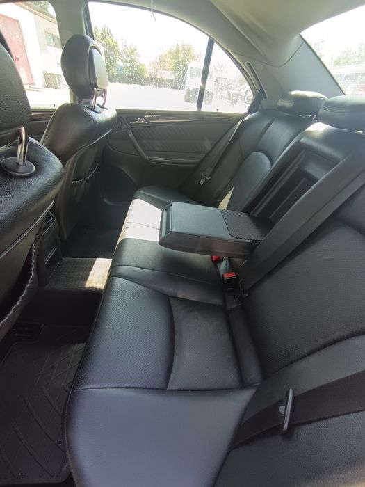 Mercedes c220 2004  pentru dezmembrat