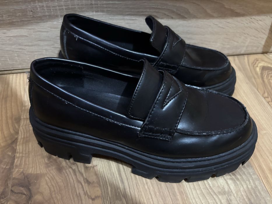 Масивни лоуфари H&M 39 номер