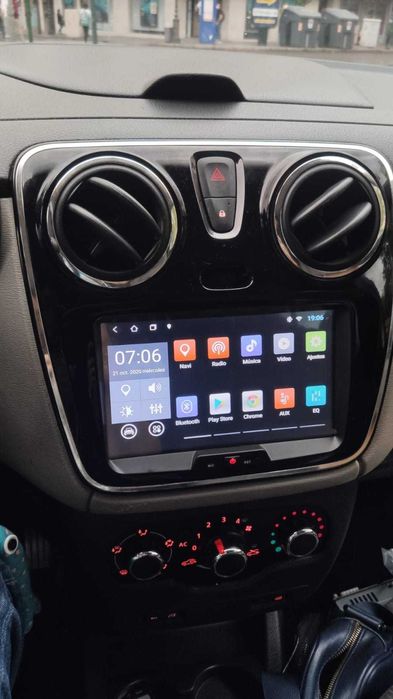 Navigatie Android Dacia Logan Duster Sandero Waze WiFi GPS USB