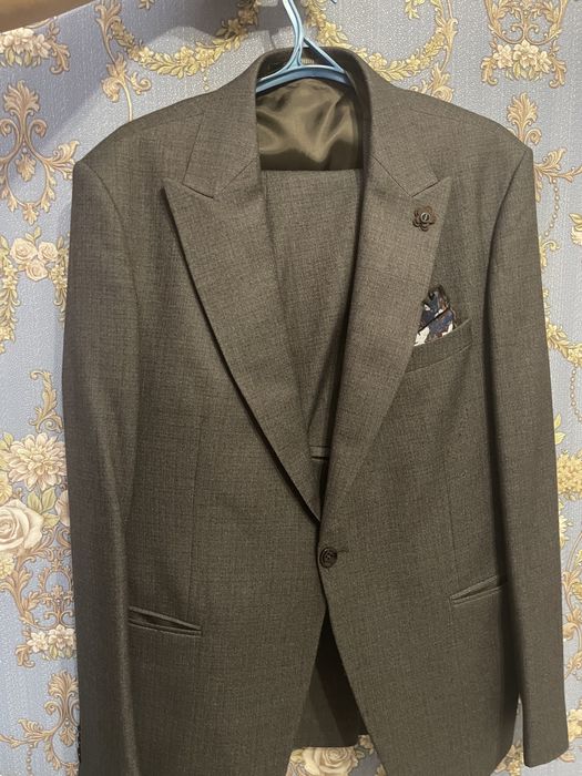 Костюм мужской