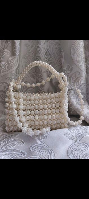 Сумочки из жемчуга и шамбал