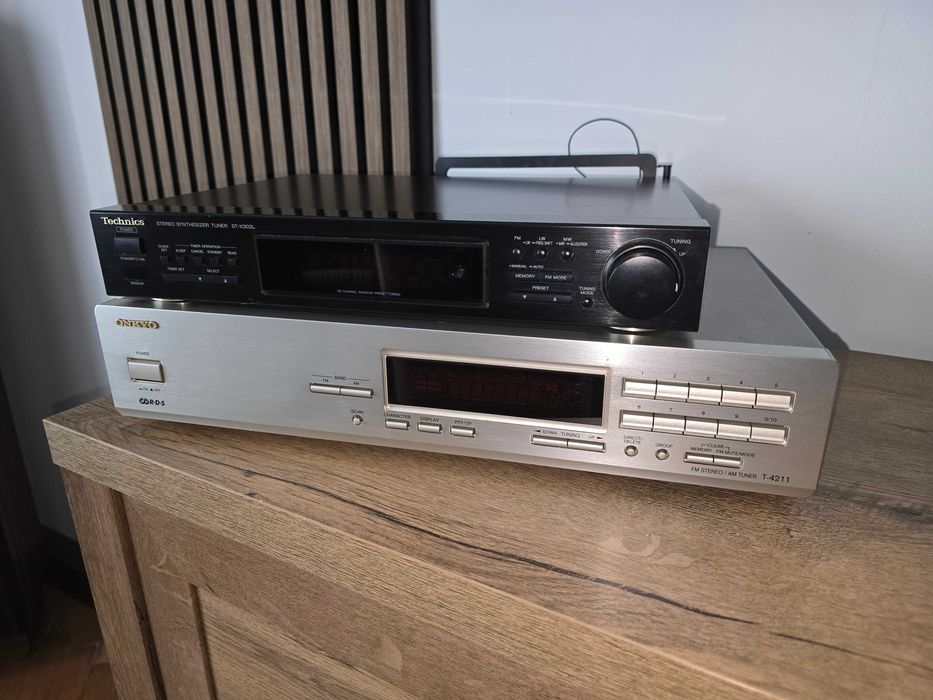 Vand radio Onkyo  T-4211 RDS / Technics ST-X302L