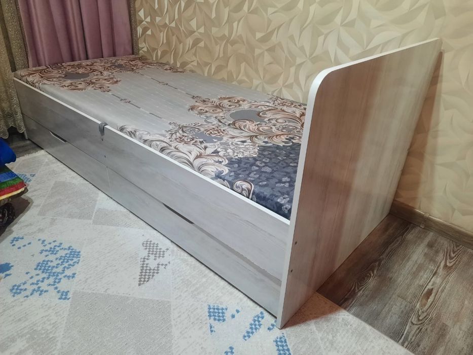 Продаётся кровать