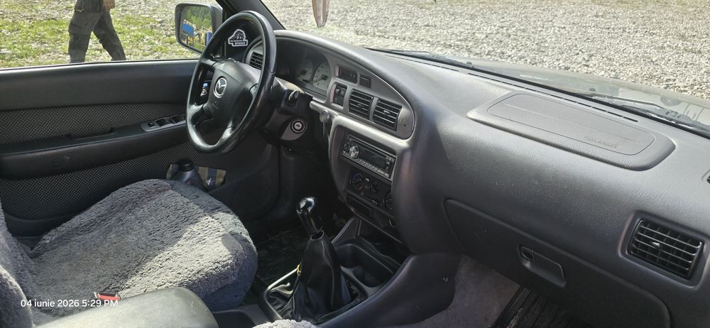 MAZDA Unknown Model 2004 — imagine 4