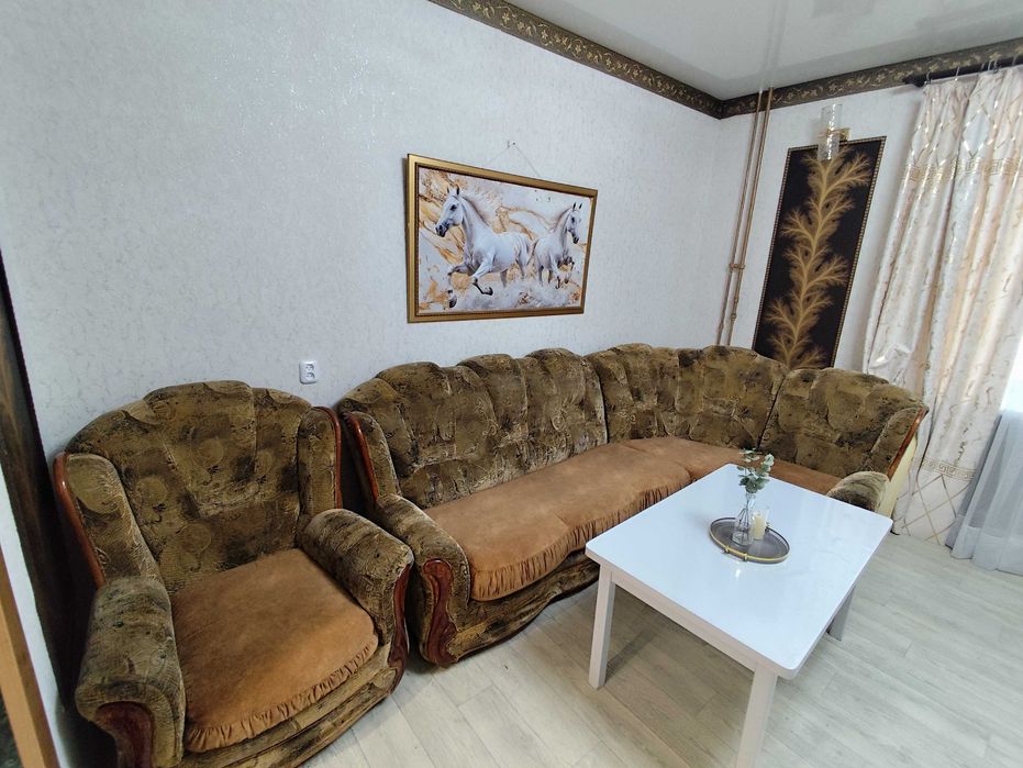 Диван с креслом , самовывоз,г.Караганда,32 кв,город