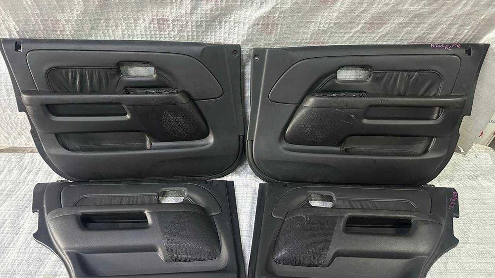 Обшивки дверей комплект Honda CR-V-RD5 с 2002-06 год, из Японии