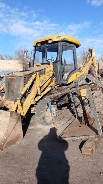 Продается экскаватор 3в1