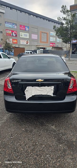 Chevrolet Gentra,