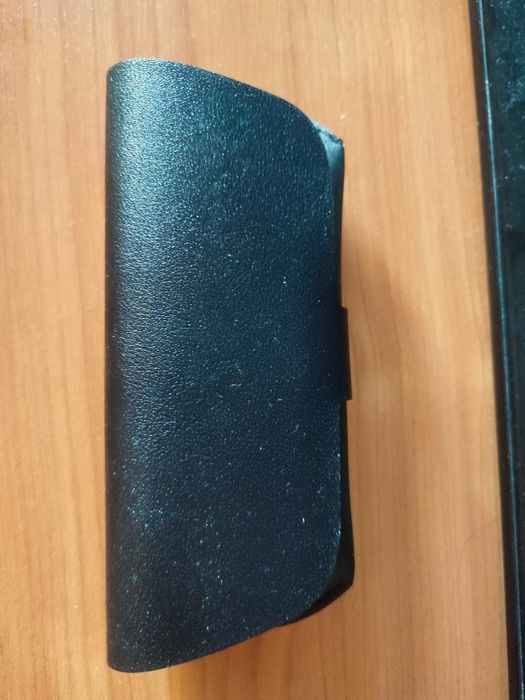 Чисто нов калъф за очила