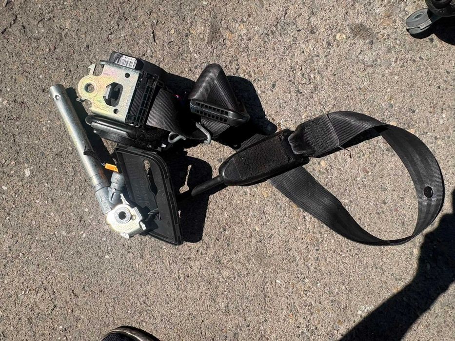 Centura de siguranta  dreapta fata Renault Scenic 3 (2009-2011) 868840015R