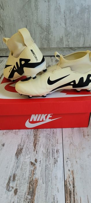 Детски бутони Nike 40 лв.