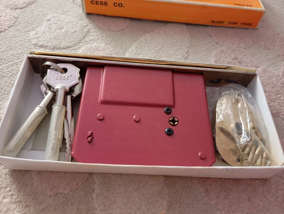 Продам замок новый