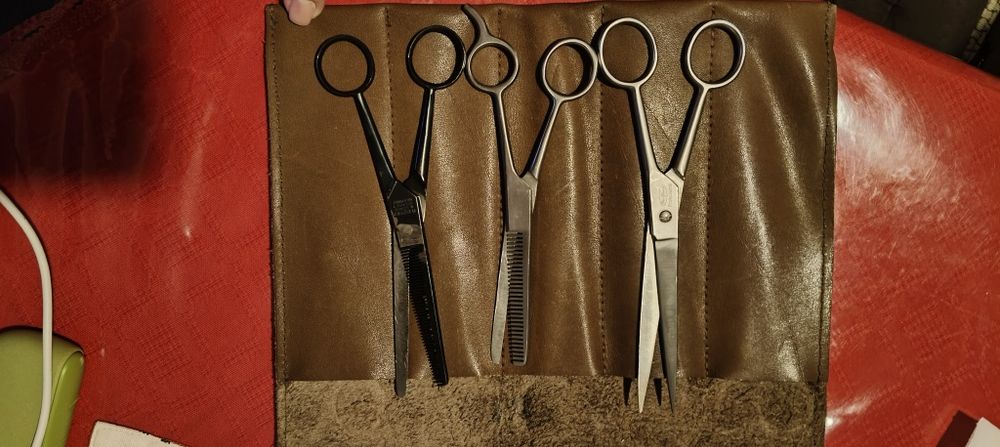 Foarfeca  foarfeca de filat (doar 2 de filat rămase)