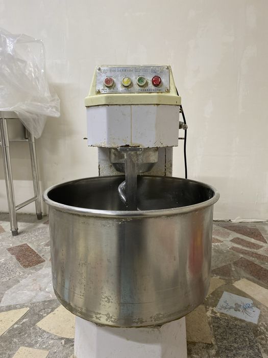 Тестомес Профессиональный на 50кг Муки