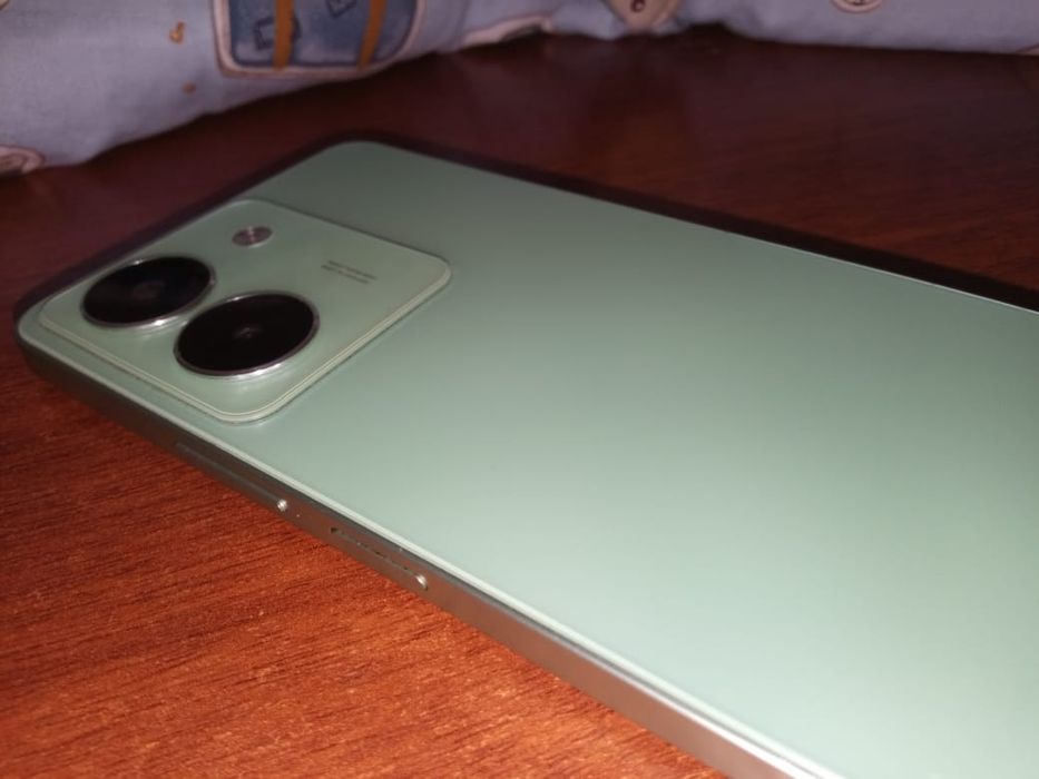 Продам Телефон 8/128 Гб смартфон трещина только