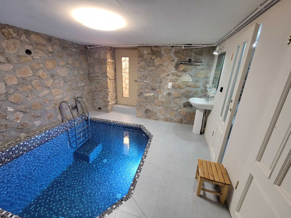 Продаю дачу в Чимгане (готовый бизнес)