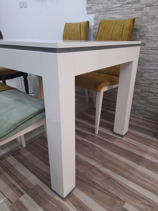 Трапезна разтегателна маса