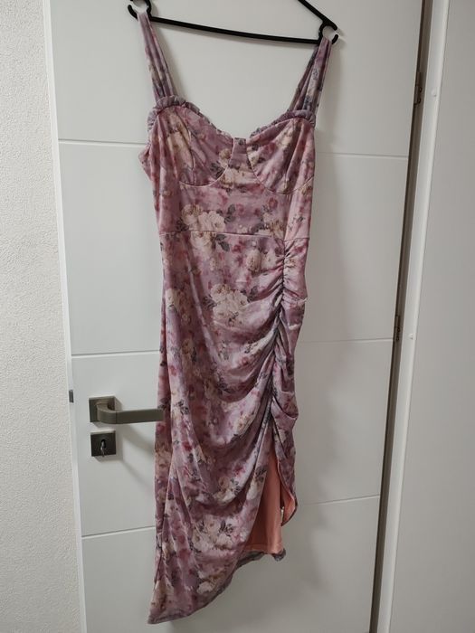 Rochii dama în stare perfectă