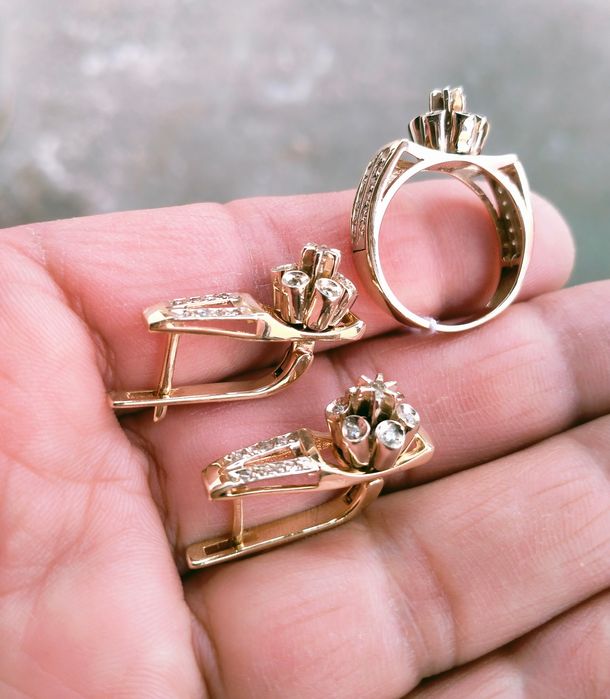 Поздний Союз, Москва, Бриллианты, Жёлтое золото