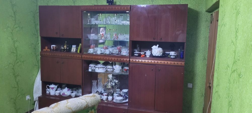 Продам советскую стенку