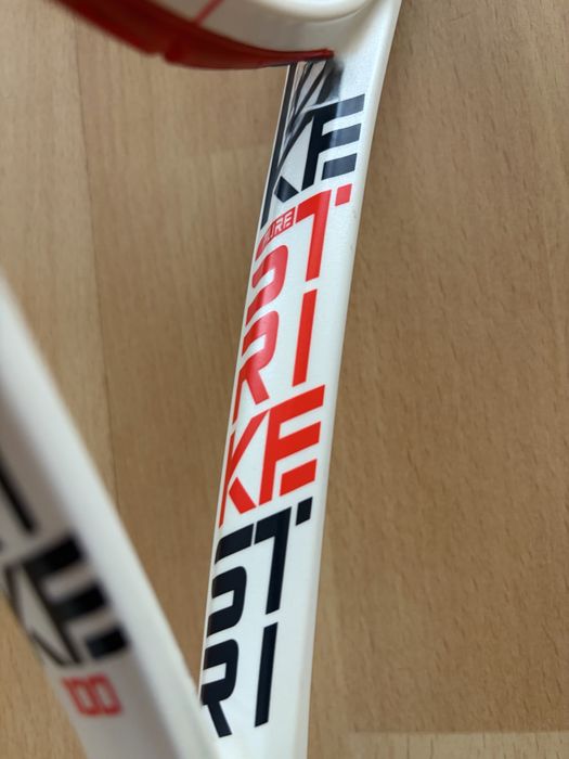 Babolat Pure Strike 100
