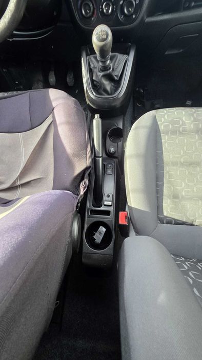 Dezmembrari Fiat Doblo 1.6 MJ diesel 105Cp / 77Kw  transmisie manuala 6+1 an de fabricatie 2012