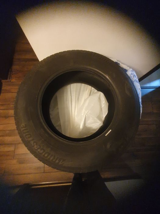 Anvelope vara Bridgestone 235/65/R17