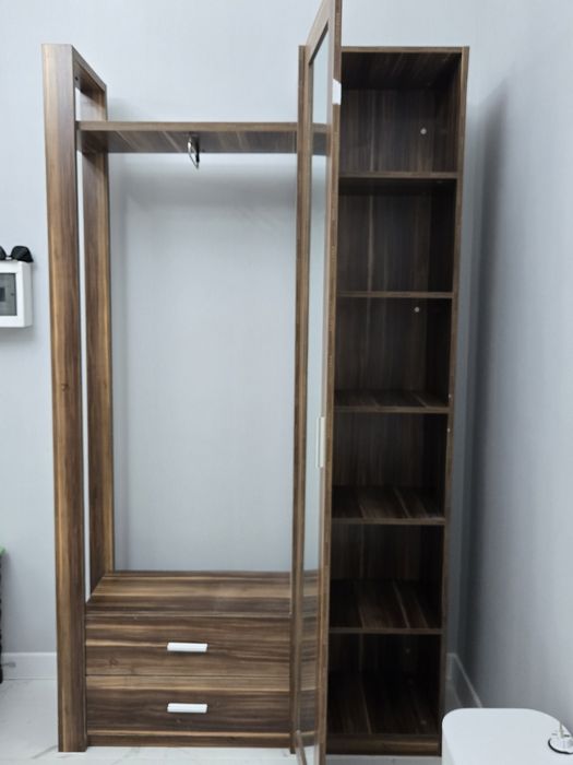 Шкаф для прихожей, в хорошем состоянии, б/у