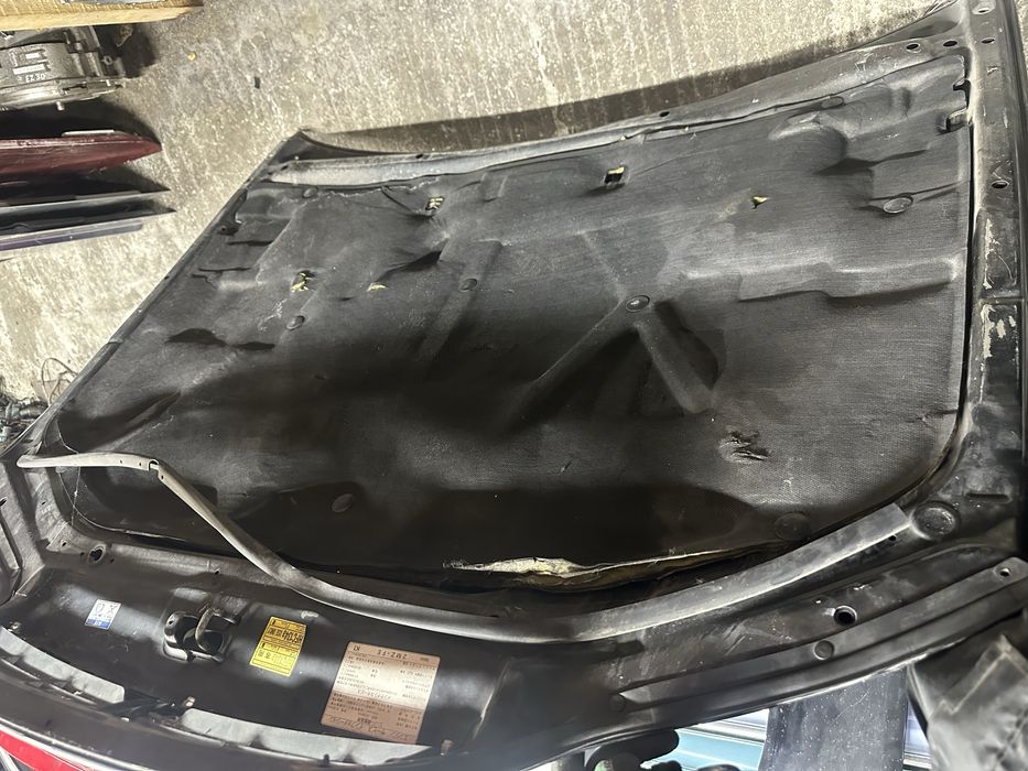 Капот Toyota Mark 2 Qualis