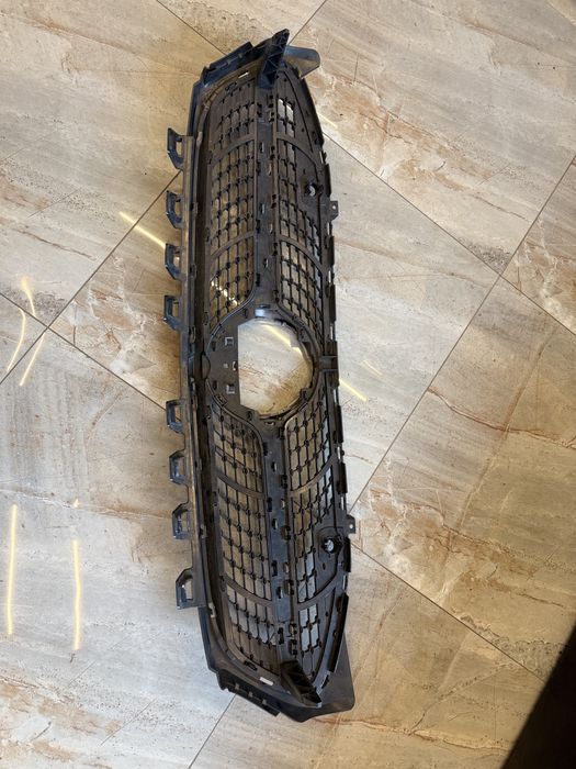Grila Centrala Mercedes CLA