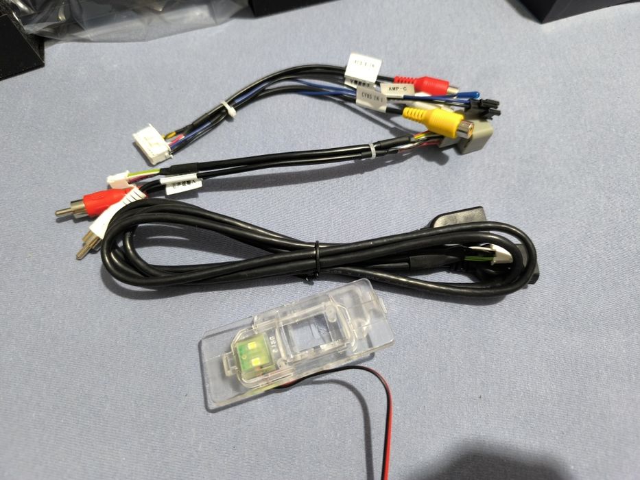 Автомагнитола Teyes на Весту б/у