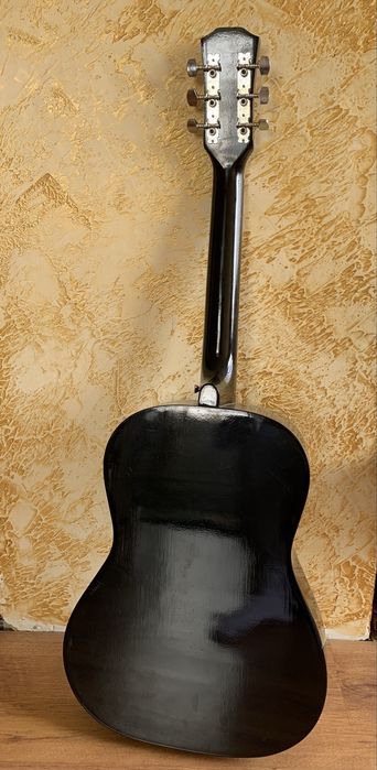 Продаю гитару в отличном состоянии