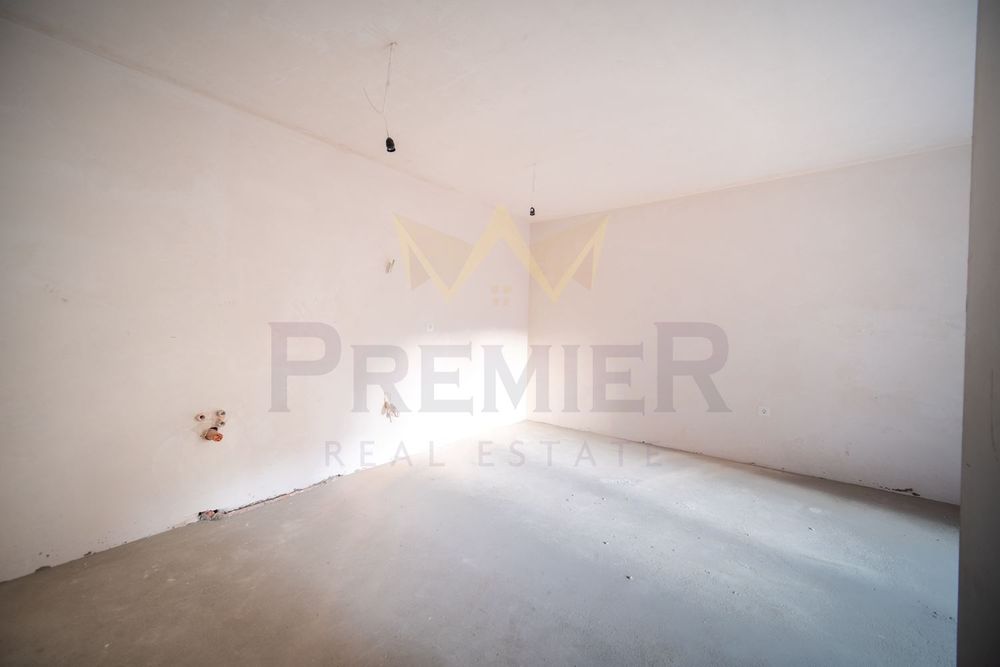 3-стаен в Варна-Лятно кино Тракия площ 100 цена 260000