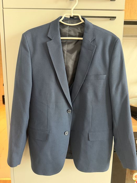 МЪЖКИ КОСТЮМ от две и три части 52 размер